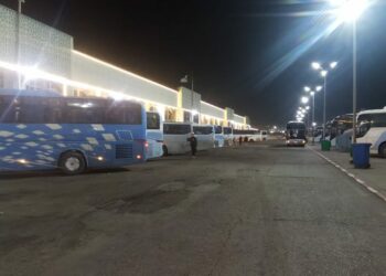 تكثيف عدد الرحلات البرية وتمديد ساعات العمل