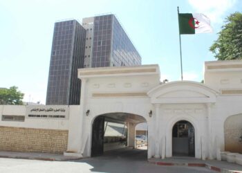 ردُّ بن طالب على مراجعة القانون الأساسي للأسلاك المشتركة