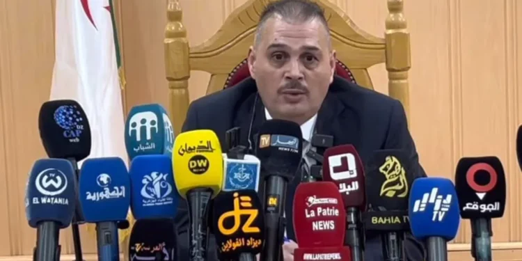 توقيف 5 أشخاص متورطين في قضيتي إرهاب بوهران