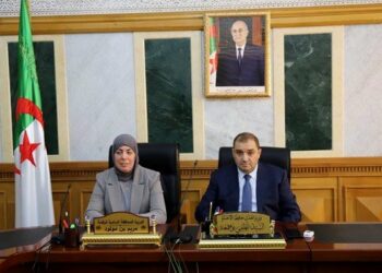 وزير العدل يعقد اجتماعا مع الوزيرة المحافظة السامية للرقمنة