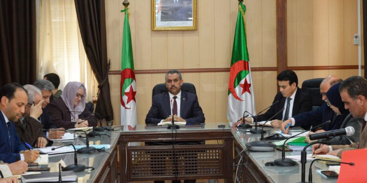 ندوة حول الترتيبات التنظيمية لامتحاني التعليم المتوسط والبكالوريا