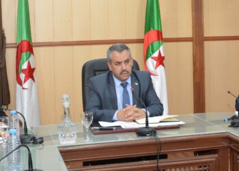 تثمين قرار رئيس الجمهورية المتعلق بإدماج 82410 أستاذا متعاقدا