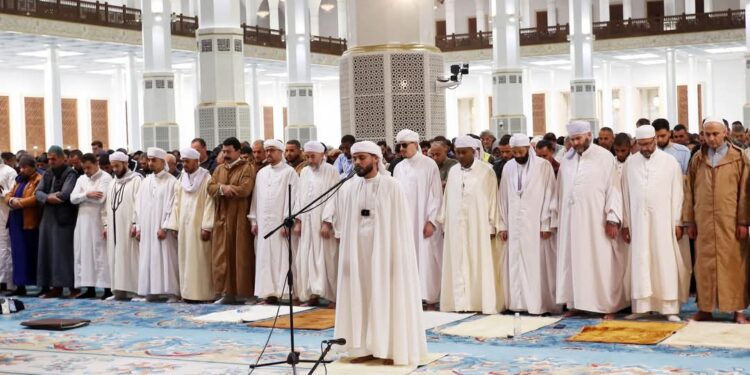ثاني صلاة التراويح في جامع الجزائر