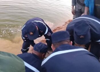 انتشال جثة مفقودة جرفتها السيول بالبيض