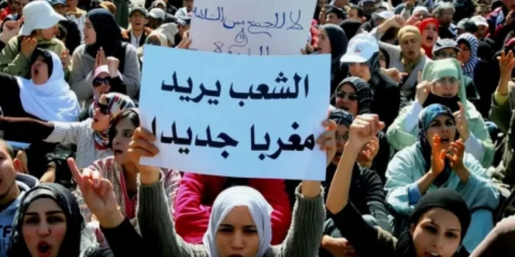 المخزن يستنزف نساء المغرب.. فقر واستغلال بلا هوادة