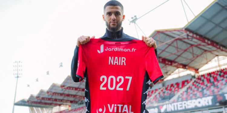 المدافع صهيب ناير يدعم صفوف المنتخب الأول
