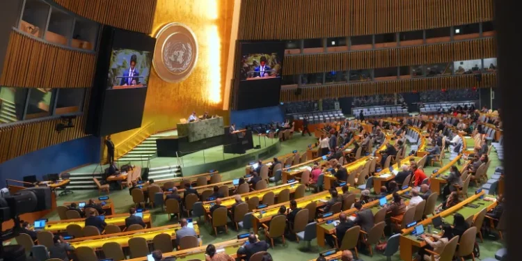 المصادقة على قرار يدعو لإنهاء الاحتلال الصهيوني للأراضي الفلسطينية
