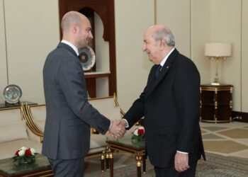 الرئيس تبون يستقبل وزير الخارجية الفرنسي