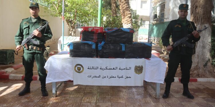 إحباط تهريب 9 قناطير كيف معالج من المغرب إلى الجزائر