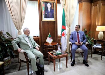 عرقاب يستقبل البروفيسور كريم زغيب