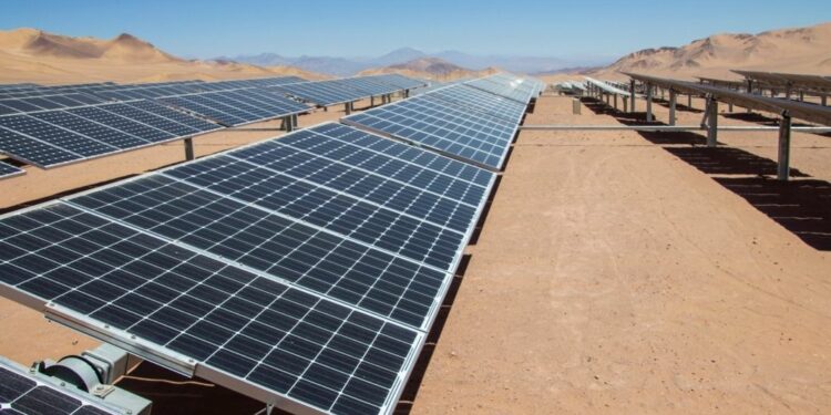 نظام جديد للتنبؤ بالعواصف الترابية لتعزيز إنتاج الطاقة الشمسية