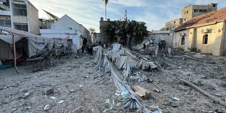 البرلمان العربي يدين استهداف مستشفى المعمداني بغزة
