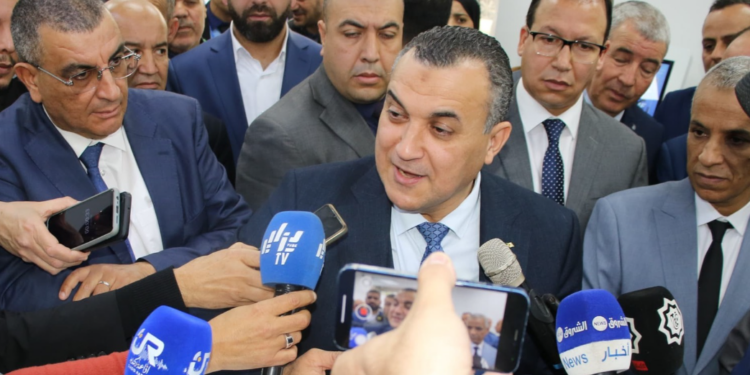 زروقي يؤكد ضرورة ضمان جوارية الخدمات البريدية