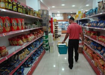 جمعية التجار والحرفيين تشيد بالتزام التجار بالمداومة