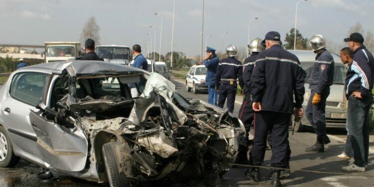 حوادث مرور.. وفاة 12 شخصا في يوم