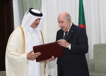 رئيس الجمهورية يتلقى دعوة من أمير قطر