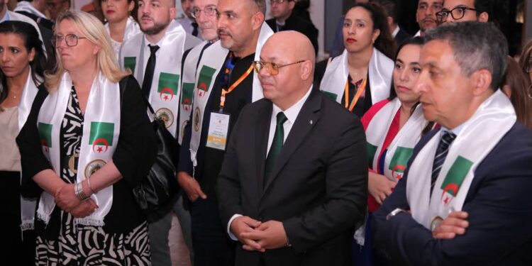 منتخبون وبرلمانيون فرنسيون يزورون المتحف الوطني للمجاهد