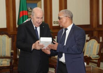 رئيس الجمهورية يستقبل الكاتب والروائي العالمي ياسمينة خضرا