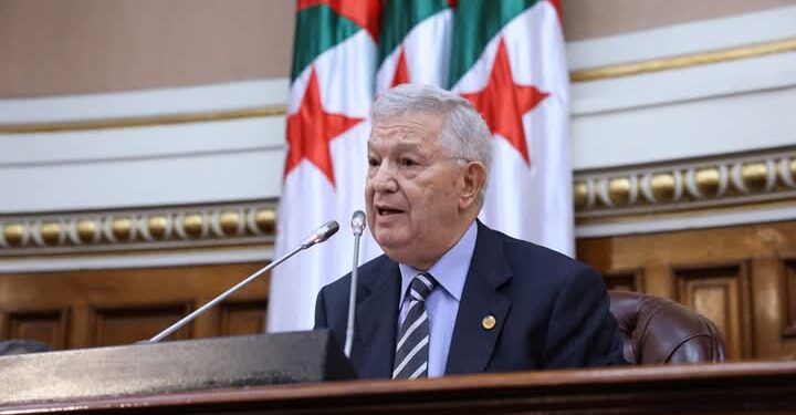 الرئيس الجديد لمجلس الأمة: “مصلحة الجزائر وخدمة الشعب غايتنا”