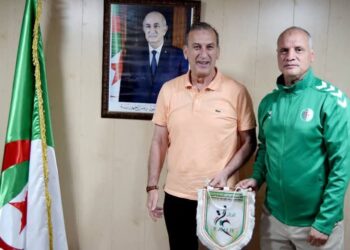 بوشكريو مدرب منتخب كرة اليد لأقل من 19 سنة
