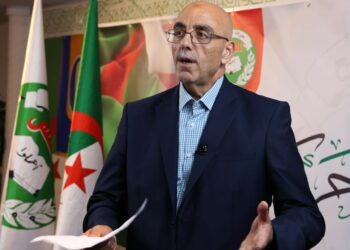 “حمس” تؤكد على ضرورة تعزيز الصفوف وتحصين الجبهة الداخلية