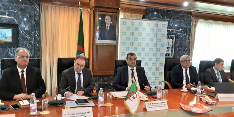 الجزائر ترفع إنتاج النفط الخام بمقدار 9.000 برميل يوميًا شهر جوان المقبل