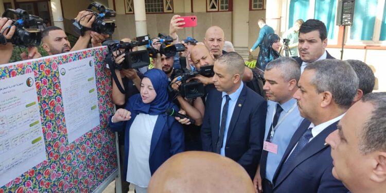 وزير التربية يعطي إشارة انطلاق امتحان البكالوريا