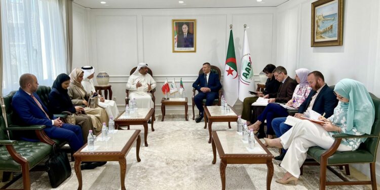 وفد بحريني يبحث فرص الاستثمار في التكنولوجيا المالية بالجزائر