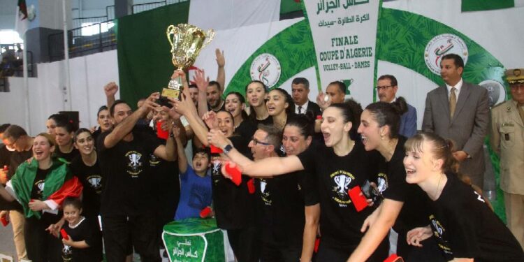 ناصرية بجاية تتويج بكأس الجمهورية في كرة الطائرة سيدات