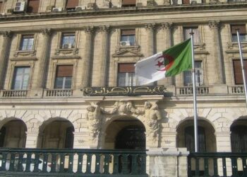 محافظ بنك الجزائر يستقبل وفدا عن صندوق النقد الدولي
